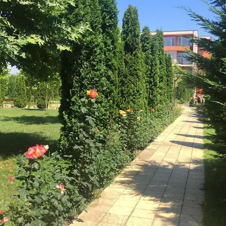 Holidayfort Sunny Апартамент *